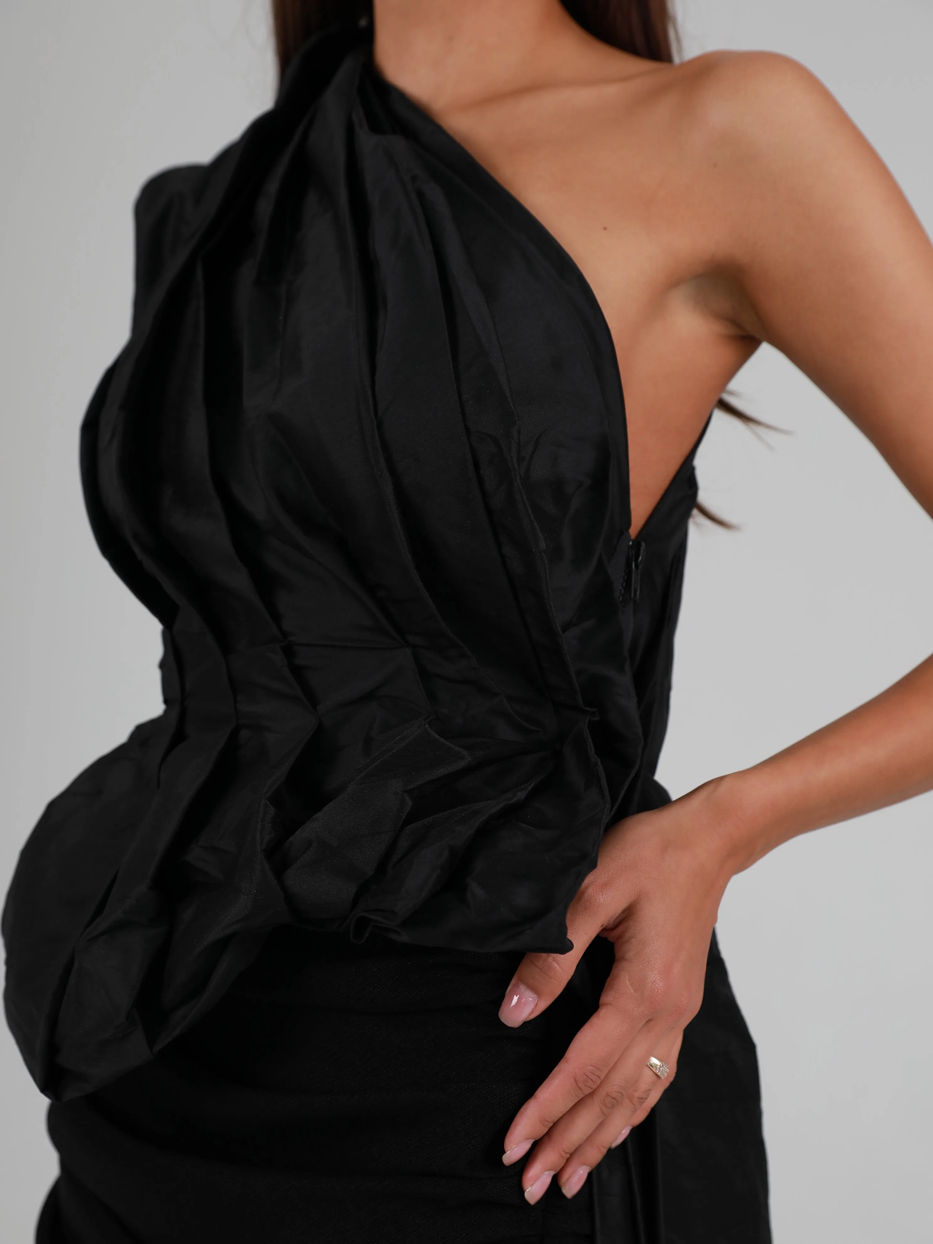 One-Shoulder Side Tail Top in Raw Silk - Black